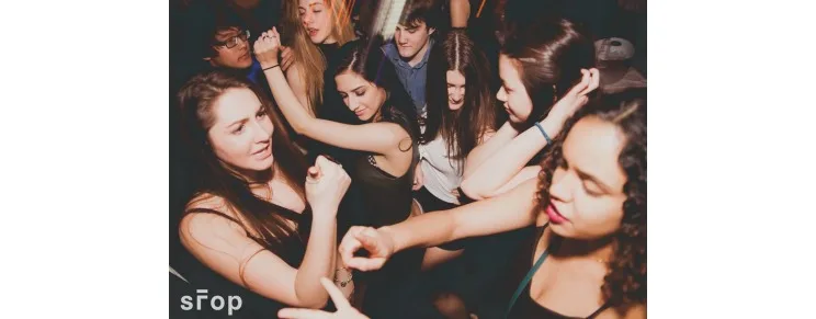 F-Stop Lounge Toronto | VIP Guestlist | VIP Bottle Service | 4AM Last Call | After Party in Toronto
